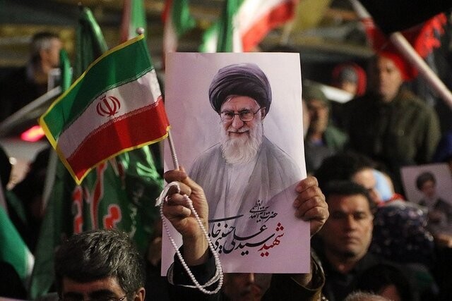 گلستان ما - آغاز بدرقه آقای شهید ایران در قم 