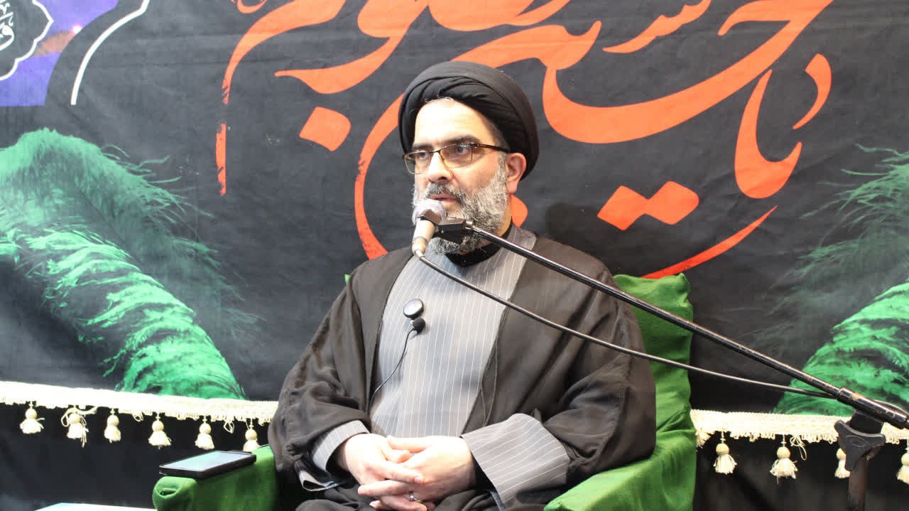 گلستان ما - عاشورا صحنه بزرگ‌ترین نبرد بشری